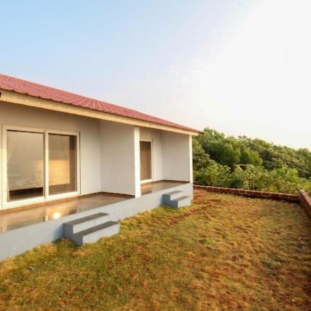 Sea King Beach Resort Ganpatipule Ngoại thất bức ảnh