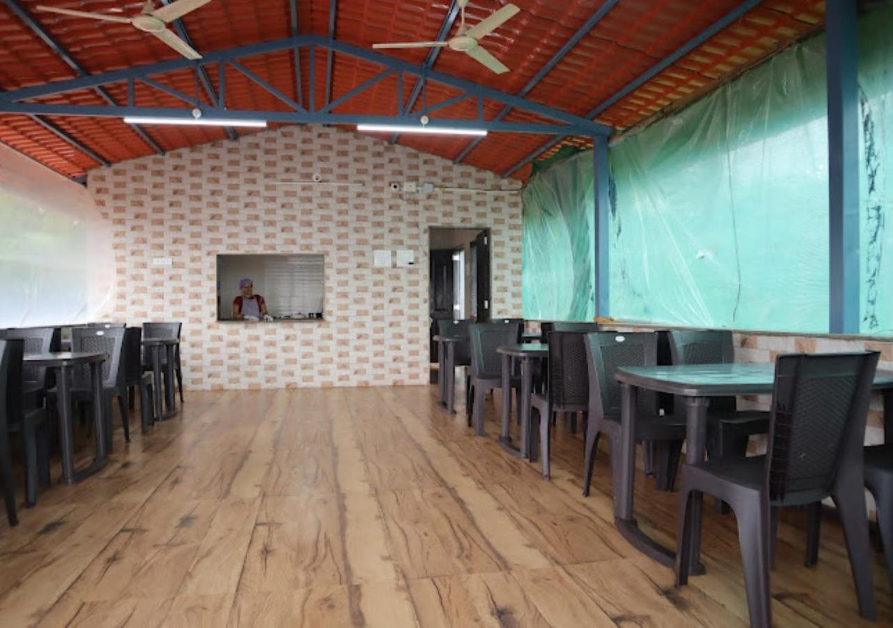 Sea King Beach Resort Ganpatipule Ngoại thất bức ảnh