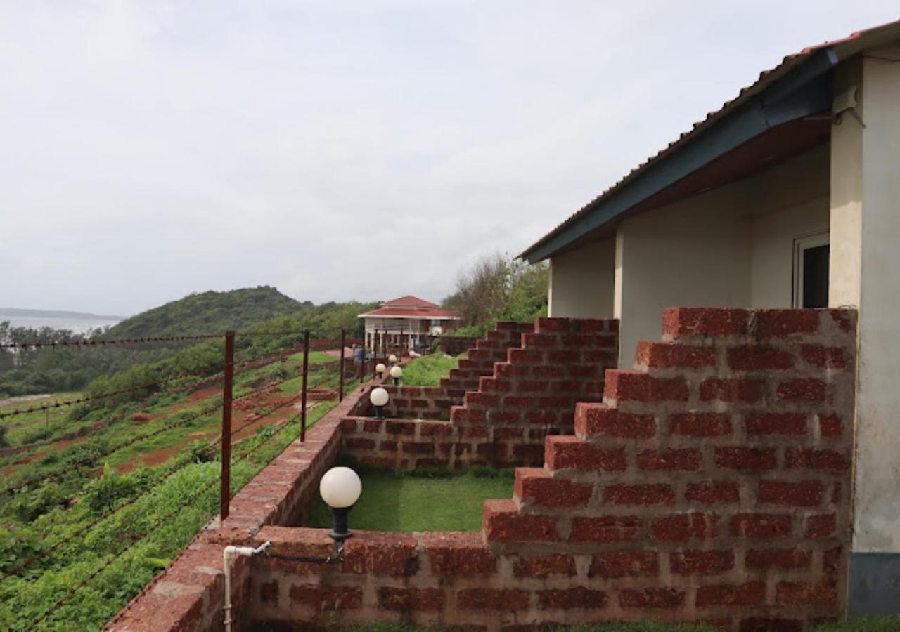 Sea King Beach Resort Ganpatipule Ngoại thất bức ảnh